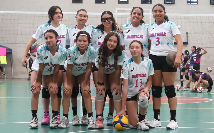 Huaxyacac A, campeón de la infantil mayor femenil y tiene pase al Estatal.