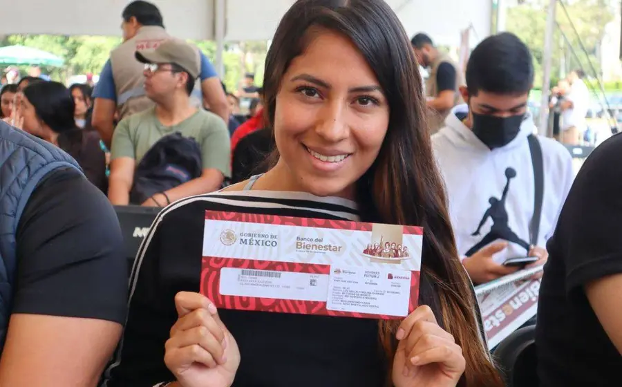 JOVENES-CONSTRUYENDO-EL-FUTURO