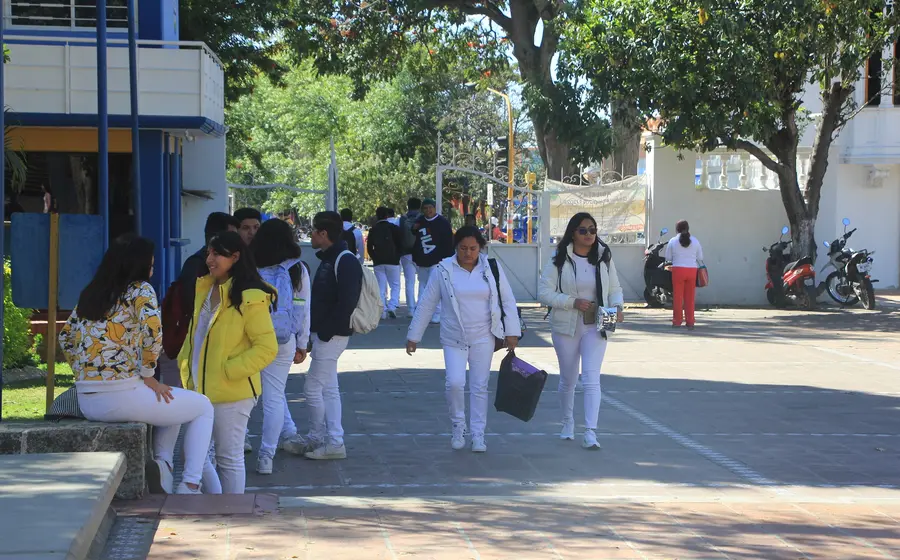En 9 años, los campos clínicos para egresados de la Facultad de Medicina de la UABJO se redujeron en un 50%.