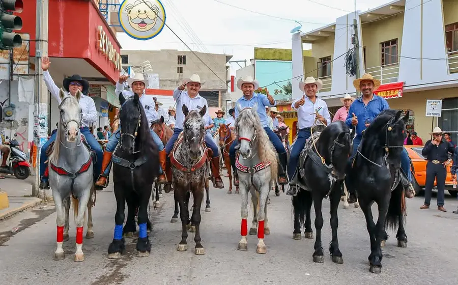 Participaron alrededor de 400 jinetes provenientes de diversos municipios de Oaxaca.
