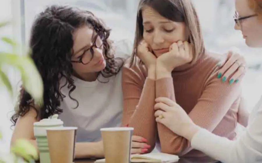 En las relaciones amorosas que establecemos en la actualidad algo no va bien o va de mal en peor.