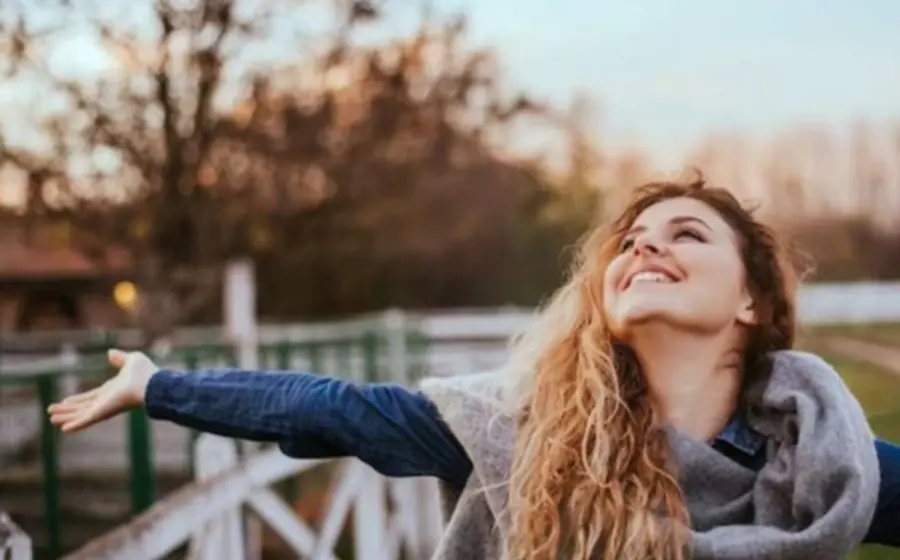 Bajo los influjos del enamoramiento, hombres y mujeres procuran a sus nuevas parejas con esmero y dedicación.