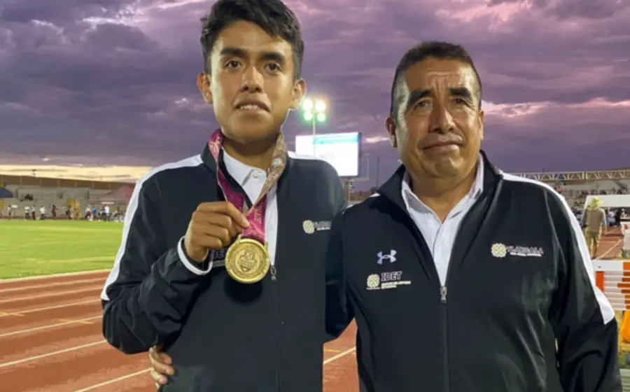 Su hijo Érick Salvador, quien ganó en Oaxaca el domingo pasado, ha sido bicampeón de Nacionales Conade.