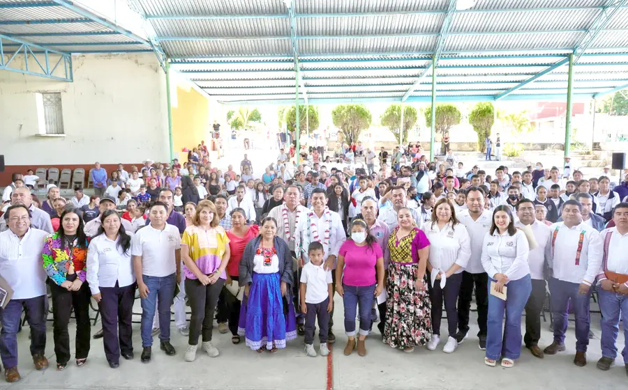 La directora del INPLAN indicó que todas las escuelas en Huajuapan y la Mixteca recibirán apoyo.
