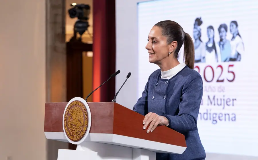  La presidenta Claudia Sheinbaum informó que la Secretaría de Infraestructura, Comunicaciones y Transportes comprará 20 trenes de pavimentación.