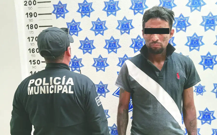 Geovanni fue detenido luego de cometer un robo; es identificado por dedicarse a ese delito en el Mercado de Abasto.