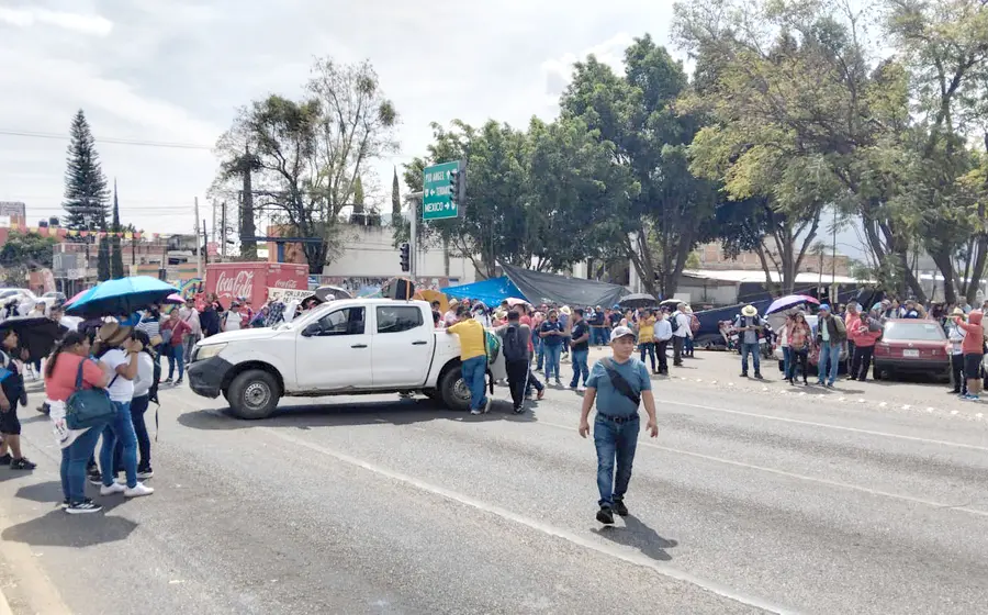 Los docentes estarán tomando dependencias y carreteras en Oaxaca.