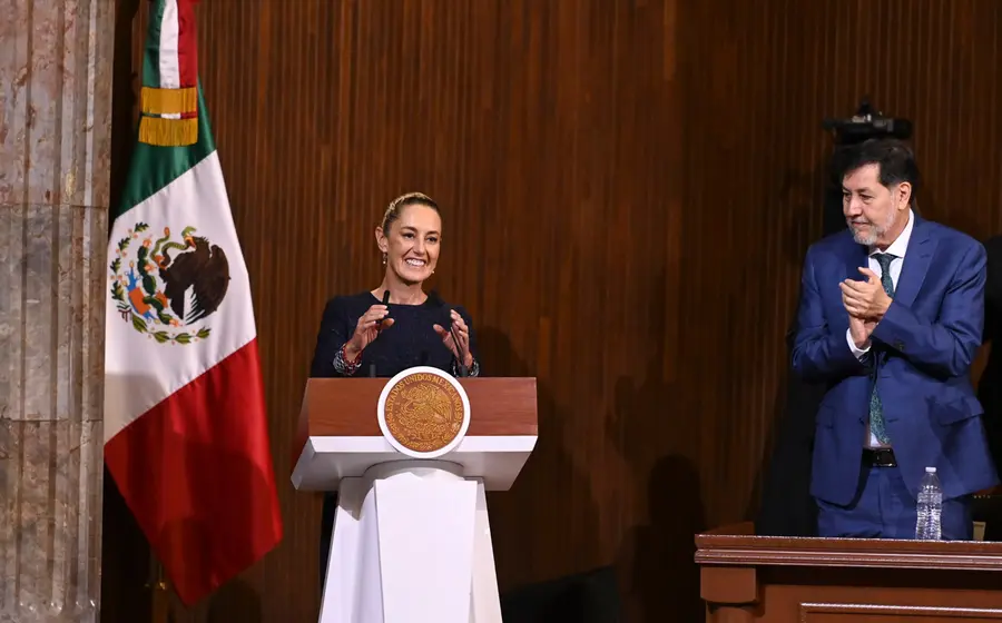 Sheinbaum Pardo destacó que la Constitución es el escudo con el que se defiende a la nación.