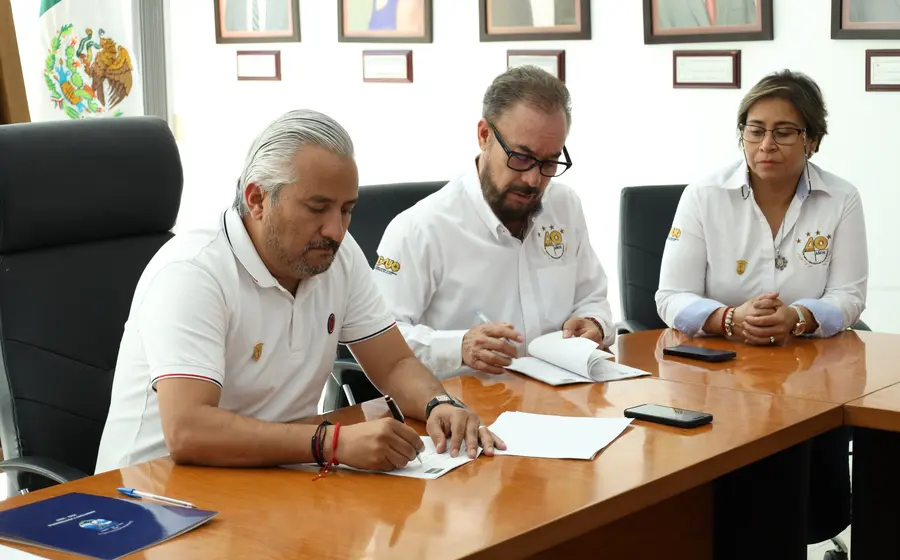 La asamblea general de la gremial aceptó los ofrecimientos de la máxima casa de estudios.