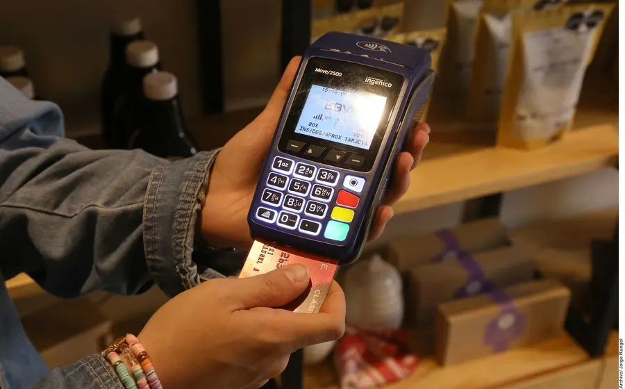Informe de Ebanx destaca que las transferencias electrónicas experimentaron un crecimiento del 131 % en 2022.