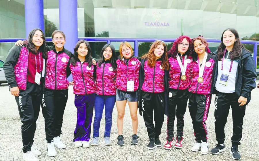 LUCHAS FEM ON