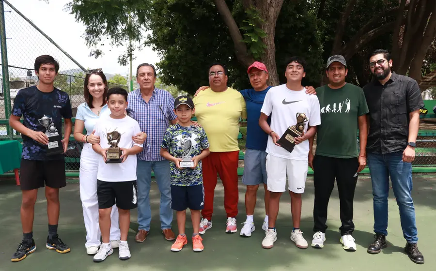 TENIS-PREMIA-1.JPG 