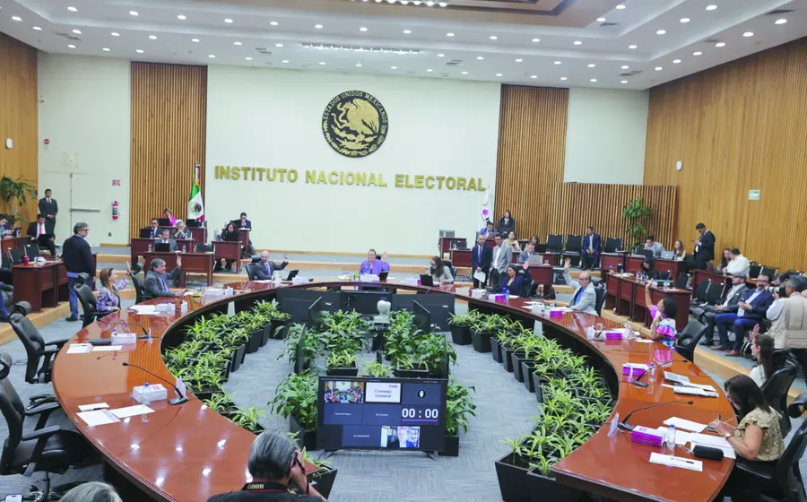 Las LNE contienen los nombres y fotografías de las ciudadanas con derecho a emitir su voto. 