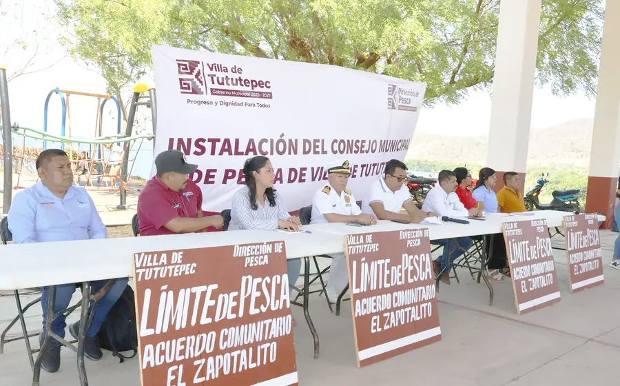 Asamblea de pescadores de las comunidades asentadas en la ribera de la Laguna Zapotal- Chacahua.