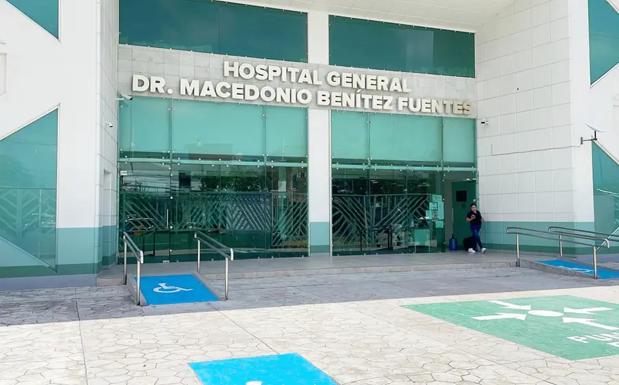 Trabajadores del hospital indican que a pesar de las  condiciones de precariedad, los servicios a la comunidad se siguen otorgando.