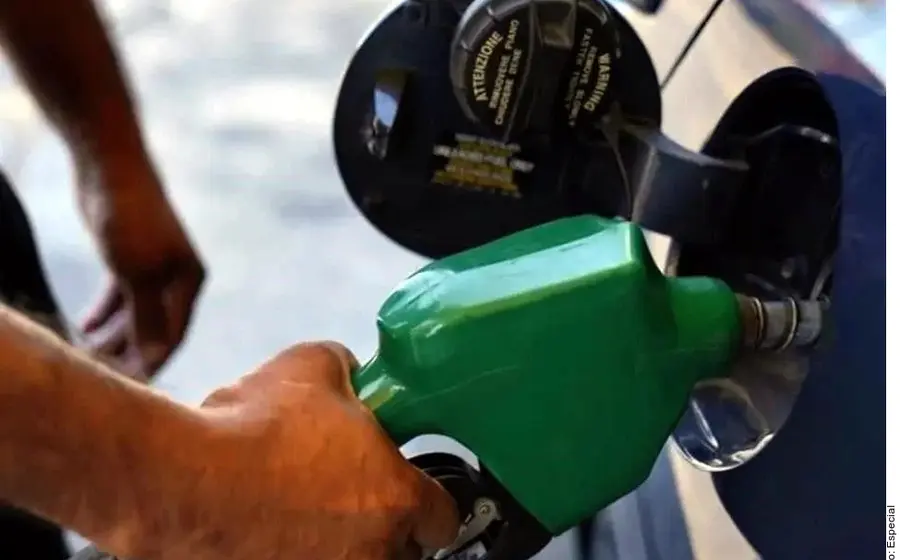  Actualmente en Oaxaca el precio promedio de la magna se ubica en 25 pesos, lo que implicará un juste de un peso a la baja. 