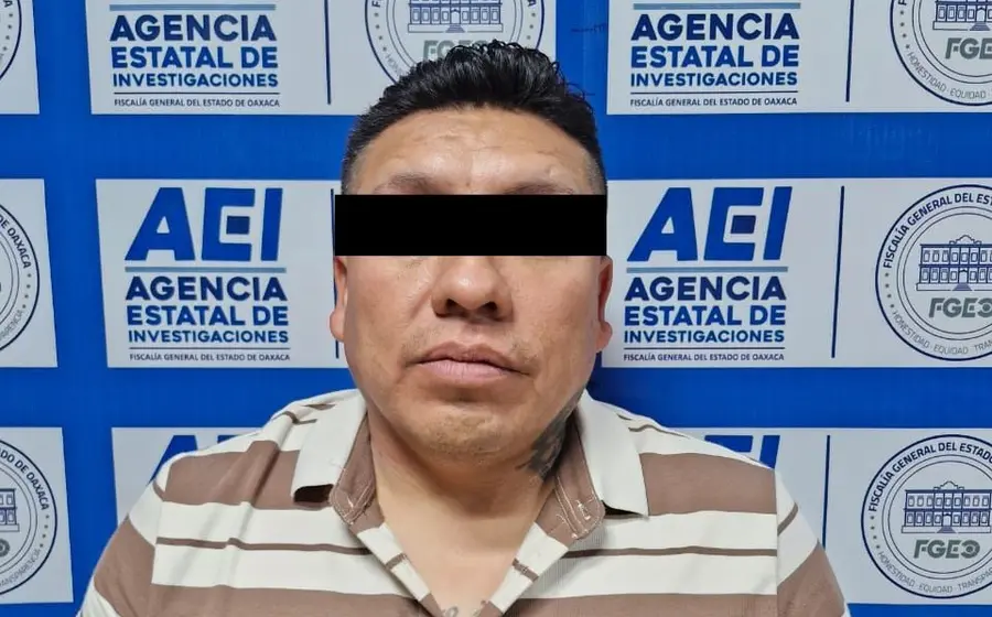 Un sujeto que asesinó a una per- sona y dejó lesionada a otra en el  hospital del IMSS de Huajuapan fue detenido en Puebla.