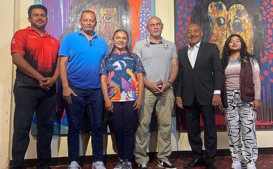 Organizadores e invitados en la reciente presentación oficial del evento.