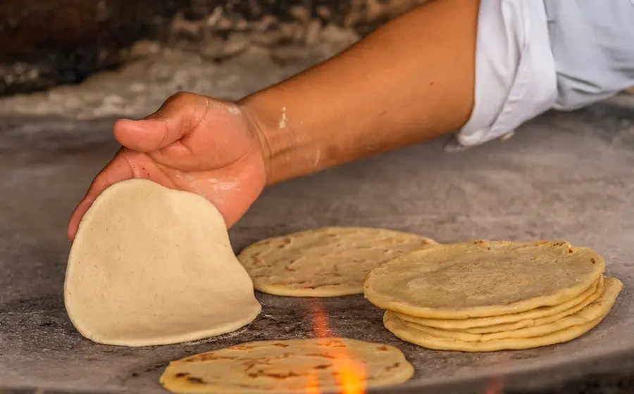 tortillas-comal