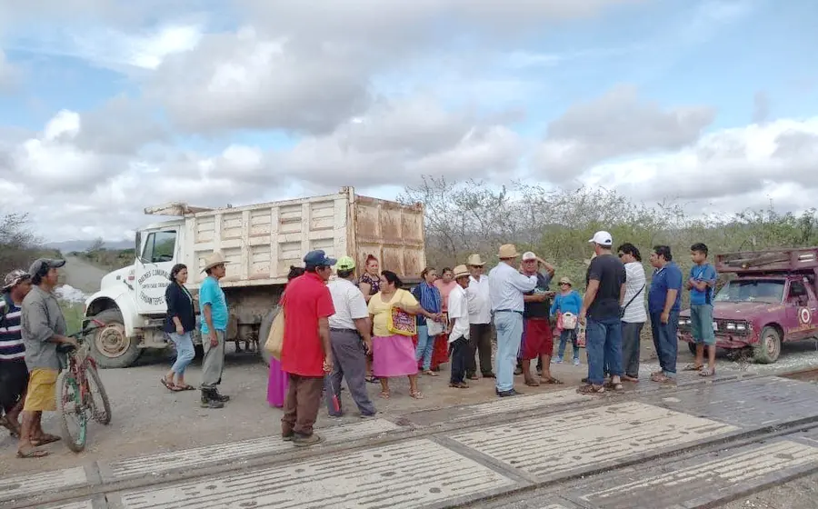política_conflictos_pueblo 
