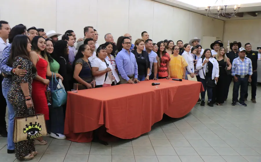  productores-Oaxaca-Aguascalientes-apropiación-cultural-mezcal-1
