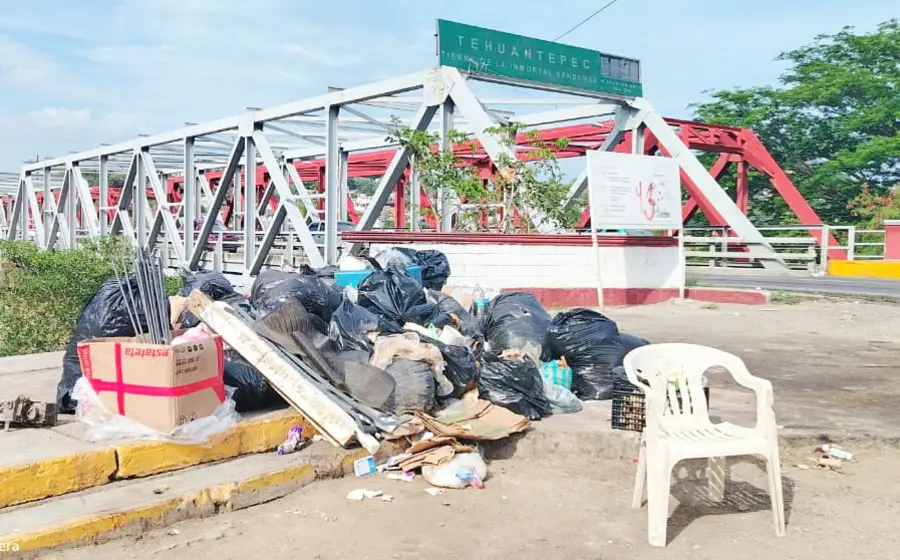 puente-fierro-Tehuantepec-basurero-1