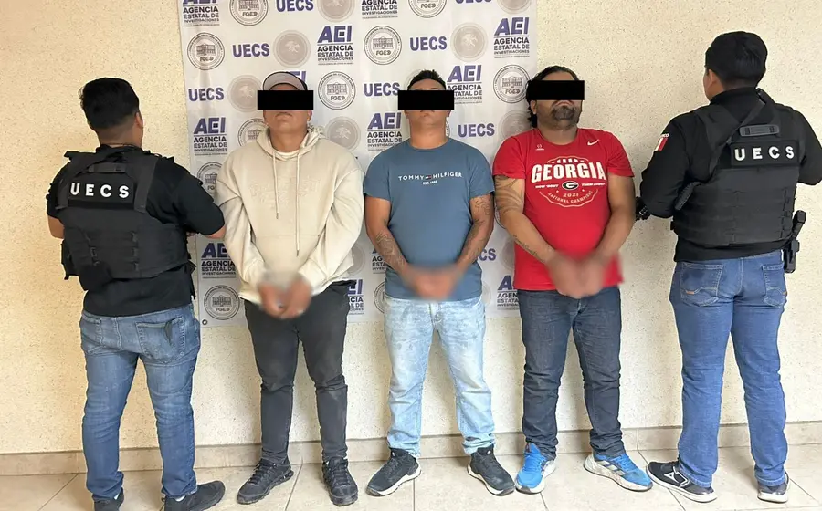 J. O. L. J., E. J. C. H. y J. I. R. M. fueron detenidos por su probable responsabilidad en los delitos de secuestro exprés y extorsión.