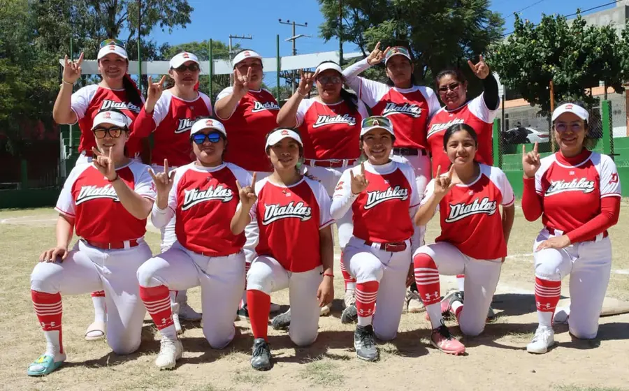 Diablas de San Sebastián, luciendo en su primera temporada en la liga