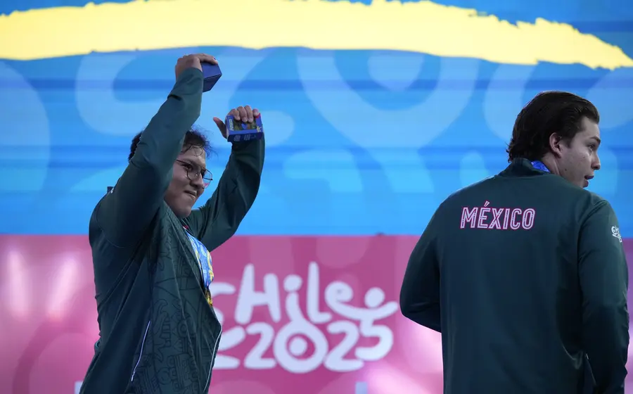 ¡Lo hizo! Y lo festejó con alegría