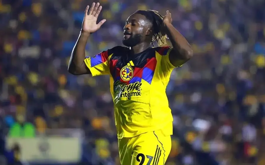 El futbolista francés Allan Saint-Maximin del Club América, quien será una baja importante para el equipo al iniciar la liguilla del Apertura 2025.