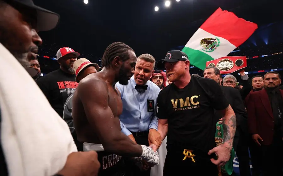 El boxeador mexicano Saúl 'Canelo' Álvarez, quien se prepara para su esperada pelea de revancha contra el pugilista Terence Crawford.