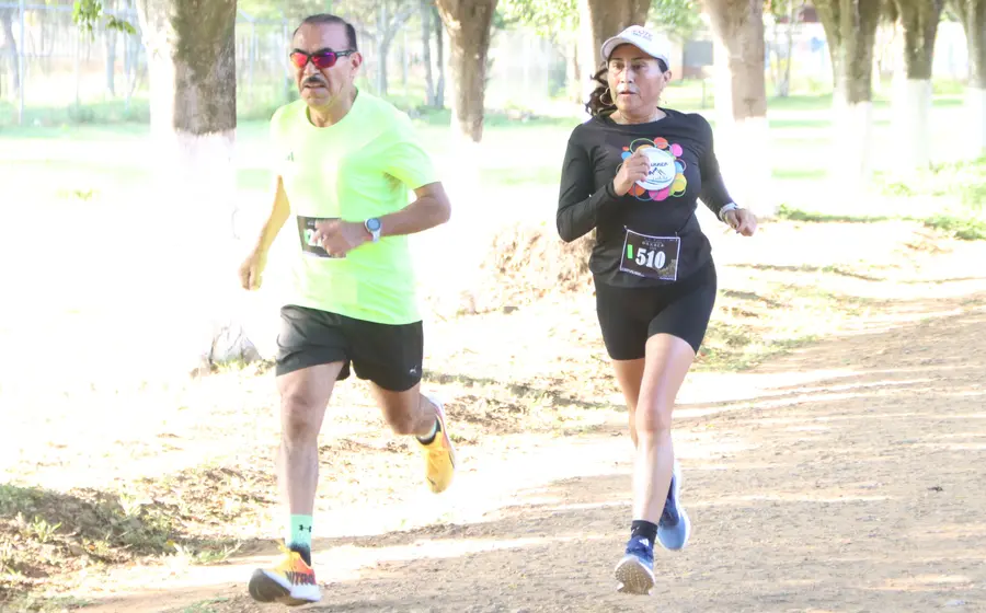Anuncio de la carrera atlética a realizarse en La Tejabana, Valdeflores, como parte de los festejos a la Virgen de La Soledad.