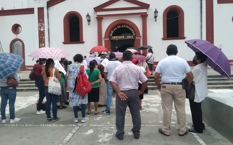 Músicos celebran a su patrona Santa Cecilia con las tradicionales mañanitas durante la festividad del 22 de noviembre.