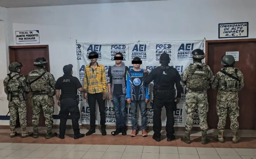 Los dos sujetos detenidos durante un operativo, quienes fueron vinculados a proceso por el delito de secuestro exprés de un pipero en el Istmo.