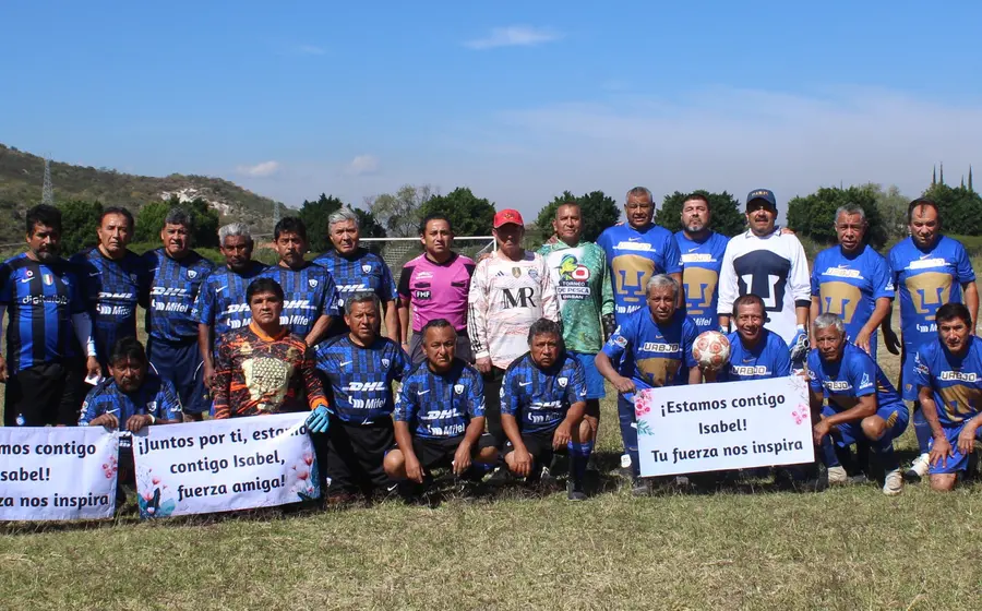Varios equipos de la Liga de Futbol Solidaridad se unen para mostrar su apoyo a Isabel con un mensaje de fuerza y unidad.