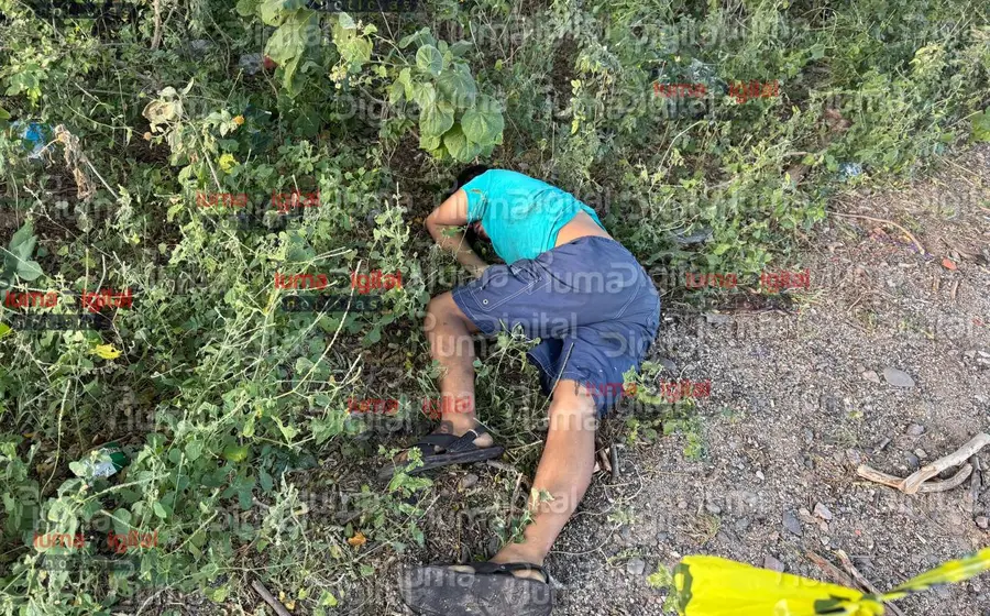 El cuerpo sin vida de un hombre asesinado a balazos es hallado a un costado de la carretera que comunica El Espinal con Juchitán.
