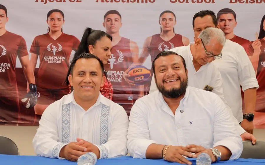 El presidente municipal de Juchitán y el director del Indeporte encabezan la ceremonia de inauguración de la etapa regional de la Olimpiada CONADE 2026.