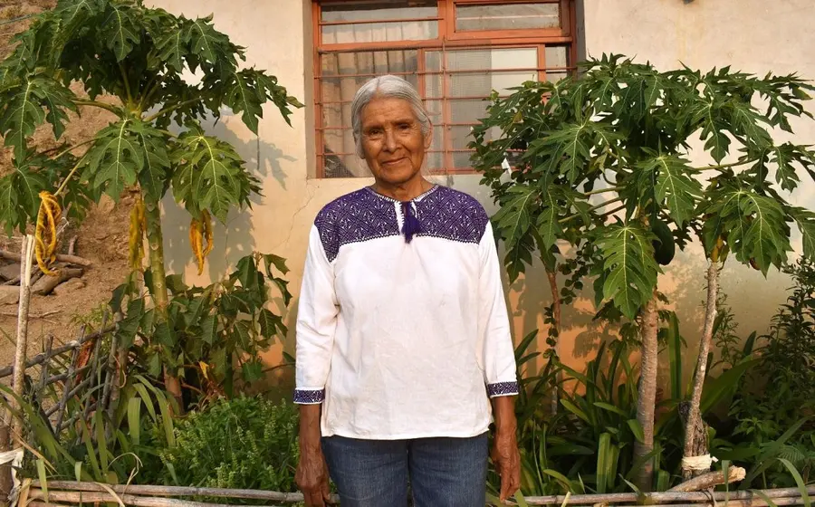 Un retrato fotográfico de Juana Vásquez Vásquez, conocida popularmente en la comunidad como Juanita, la protagonista del artículo.