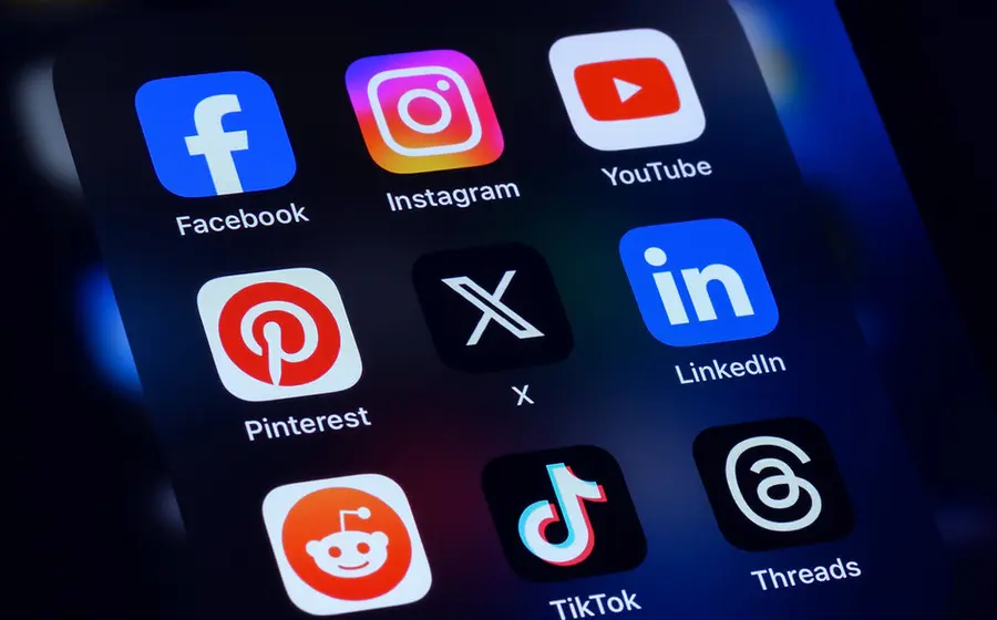 Magistrados del TEPJF piden una regulación inmediata para frenar el uso sin ley de las redes sociales y la tecnología en campañas electorales.