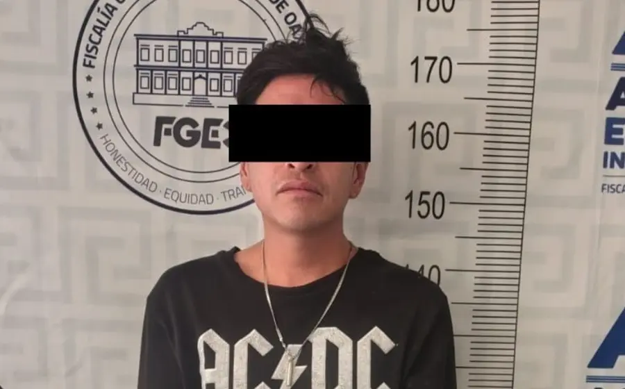 El mototaxista H.D.M.P. al momento de ser detenido como presunto responsable de un asesinato ocurrido en Lachixolana, Etla.