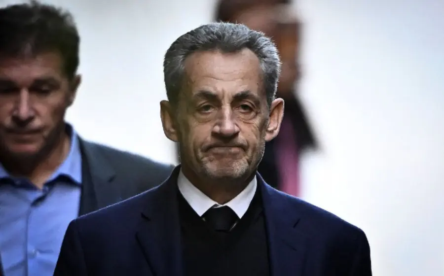 El expresidente francés Nicolas Sarkozy en una fotografía de archivo, tras ser condenado a 12 meses de prisión por una corte francesa.