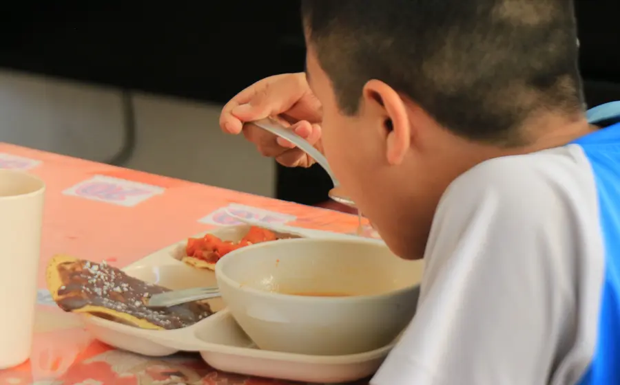 Oaxaca establece un nuevo Día Estatal para promover la alimentación sana y combatir el sobrepeso en la niñez de la entidad.