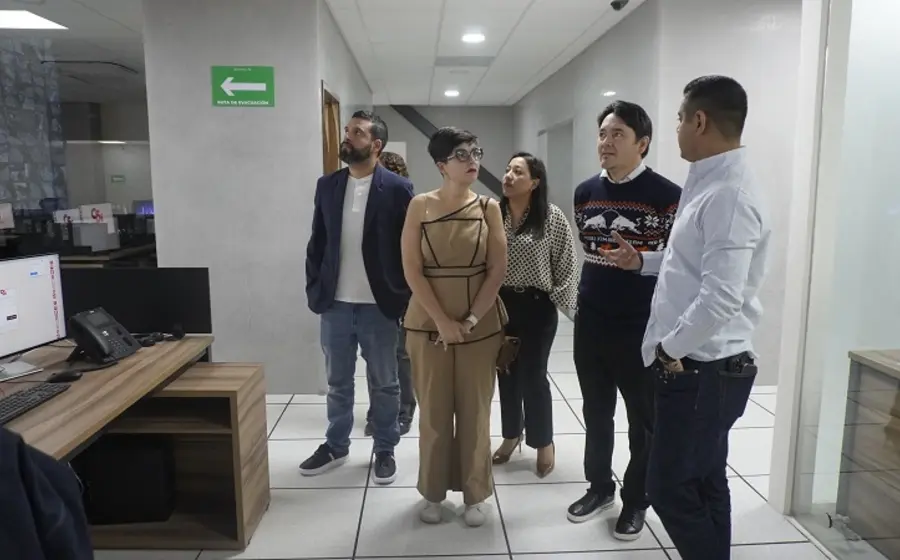 Presentación del pionero modelo C5 de Salud en Oaxaca, que utiliza tecnología de punta para modernizar el sistema de atención médica en el estado.