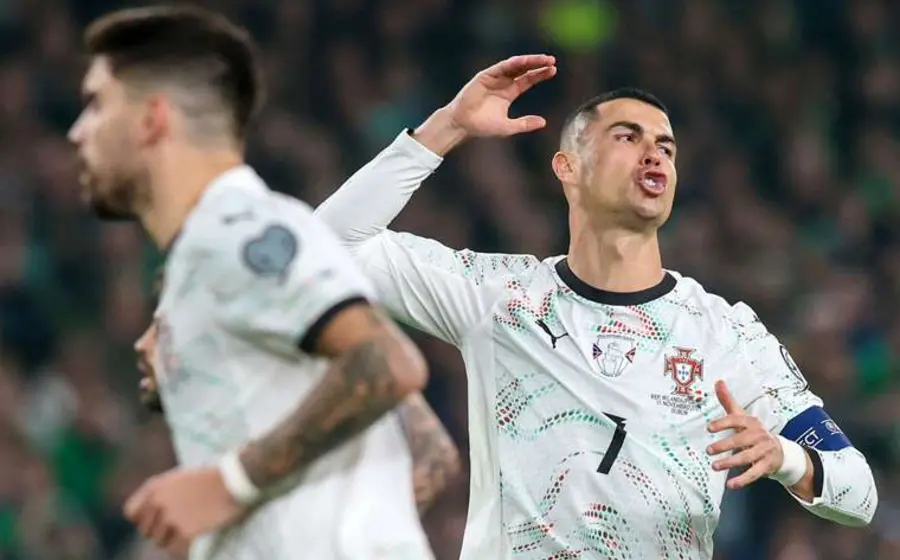 La selección de fútbol de Portugal se encuentra en suspenso mientras espera definir su pase al mundial en la última fecha clasificatoria.