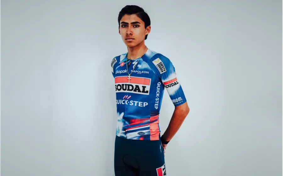 El ciclista Said Cisneros, quien correrá con el equipo filial Soudal Quick-Step Devo Team para la importante temporada del año 2026.