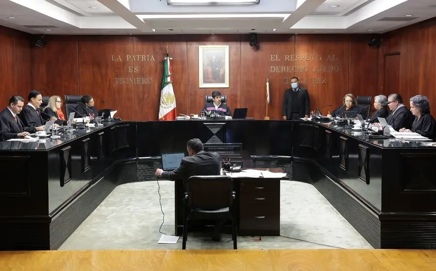 Fachada del edificio de la Suprema Corte de Justicia de la Nación (SCJN), institución que invalidó el decreto sobre desaparición de poderes en La Reforma.