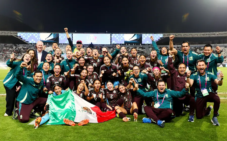 La Selección Mexicana Femenil Sub-17 posa para una foto de equipo de cara a su participación en el Mundial de Marruecos 2025.