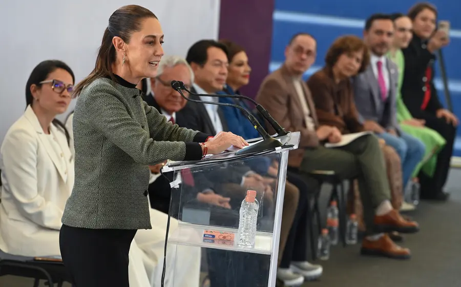 Claudia Sheinbaum durante la presentación del nuevo Centro Público de Formación en Inteligencia Artificial en la Ciudad de México.
