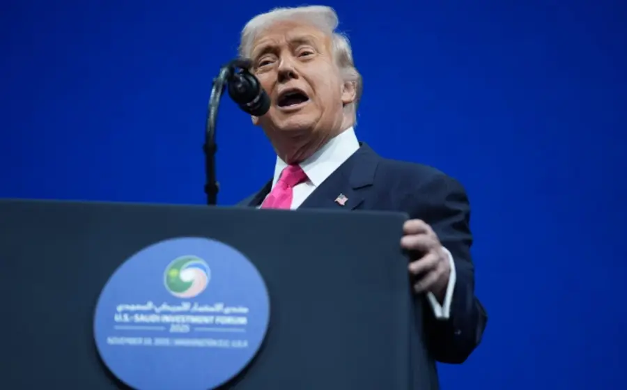 El expresidente Donald Trump, quien evalúa medidas adicionales contra los cárteles, elogiando los avances de Claudia Sheinbaum en la lucha antinarcóticos.