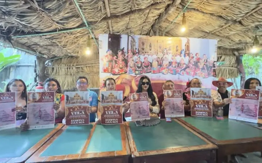 Celebración del 50 Aniversario de la tradicional Vela de las Auténticas Intrépidas en Juchitán, un evento masivo con miles de asistentes.